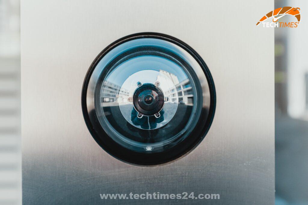 bernard hermant IhcSHrZXFs4 unsplash – How Small Hidden Spy Cameras Can Assist You Hold An Eye On Your House – Tech Times24